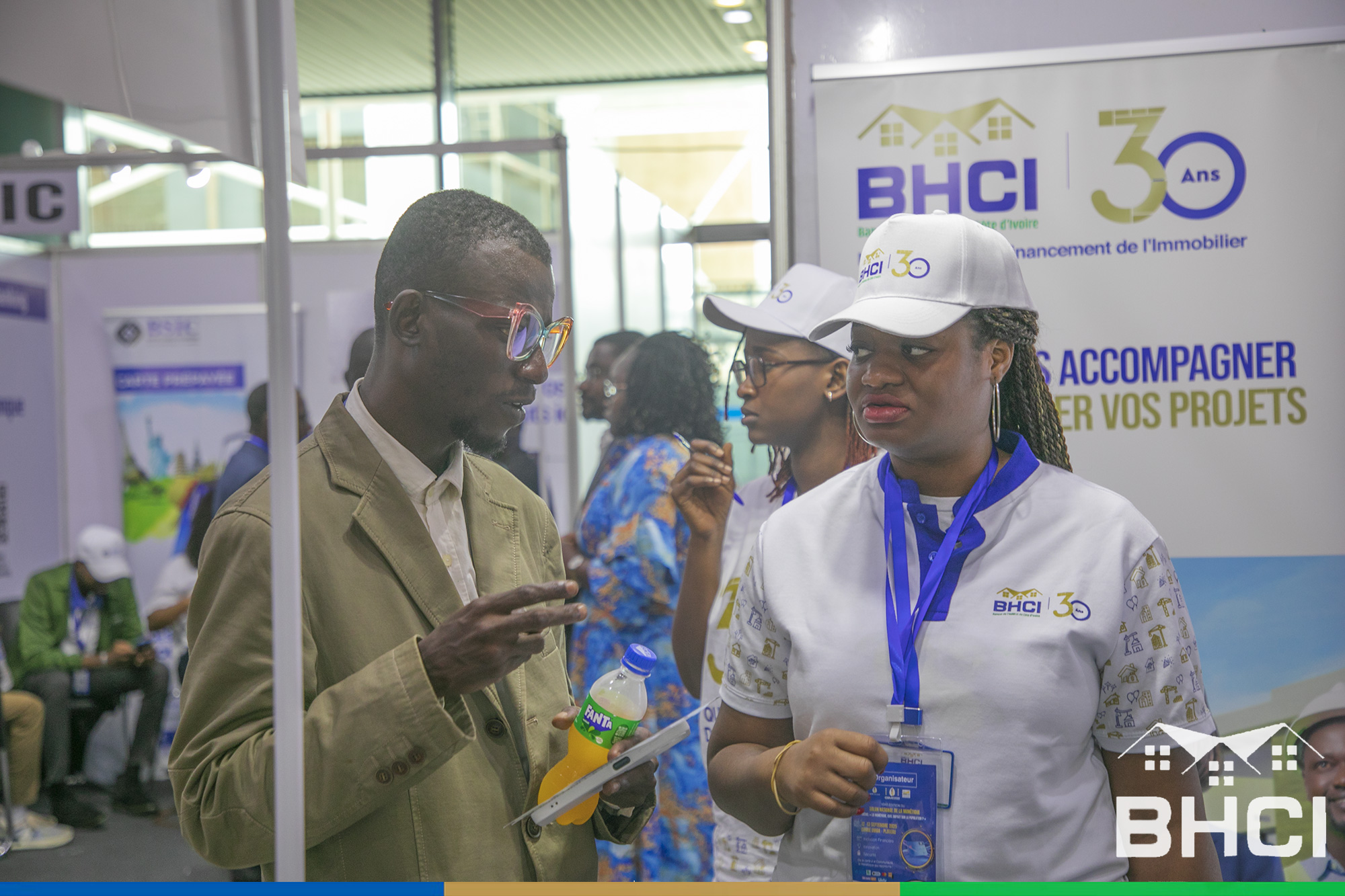  LA BHCI PRESENTE A LA 1ère 𝐄́𝐃𝐈𝐓𝐈𝐎𝐍 𝐃𝐔 SALON NATIONAL DE LA MONETIQUE